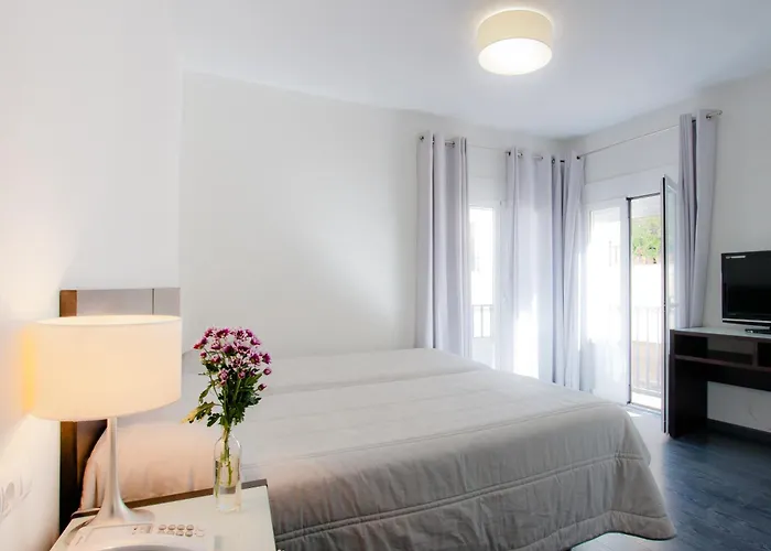 Hotel Madrid De Sevilla By Shs